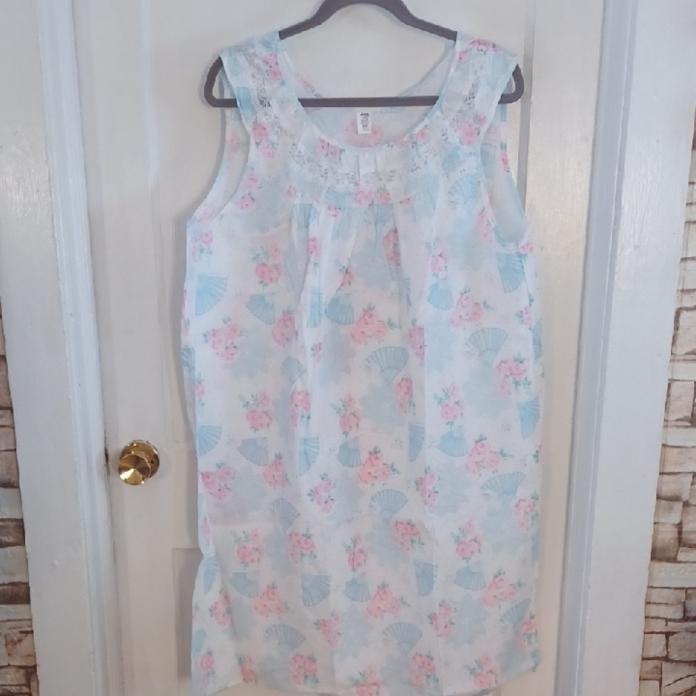 Floral Print Sleeveless Nightgown - White with Blue and Pink Pattern XXXLarge